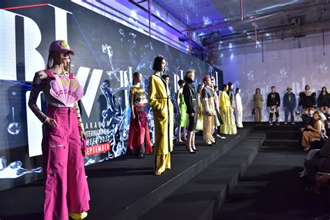 Bangkok Fashion Week: Stylowe Pokazy Okazowe i Nowatorskie Projekty